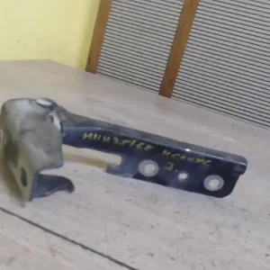 Rendeld meg most HYUNDAI COUPE 97- Motorháztető jobb zsanér bontott alkatrész