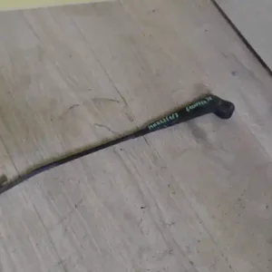 Vásárlói kedvenc HYUNDAI GALLOPER Ablaktörlő kar jobb első 5 ajtós bontott alkatrész