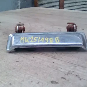 HYUNDAI GALLOPER Bal első külső kilincs 3 ajtós bontott alkatrész Újdonság