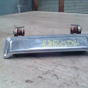 Expressz szállítás HYUNDAI GALLOPER Jobb első külső kilincs3 ajtós bontott alkatrész