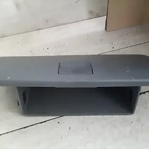 Vásárlói kedvenc HYUNDAI GETZ 02.09-04.12 Kesztyűtartó bontott alkatrész