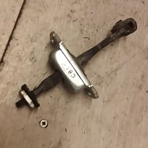 Legjobb ár HYUNDAI GETZ 05-09 Bal első ajtóhatároló bontott alkatrész