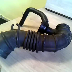 Vedd meg online HYUNDAI GETZ 05-09 Légszűrőház cső diesel bontott alkatrész