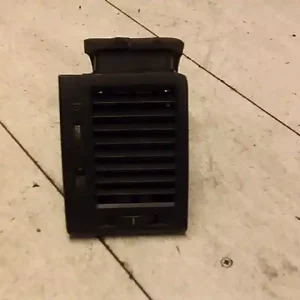 Népszerű HYUNDAI GETZ 05-09 Szellőző bal bontott alkatrész