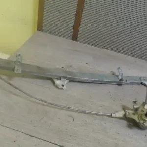 Ingyenes szállítás HYUNDAI H1 Bal első ablakemelő szerkezet mechanikus bontott alkatrész