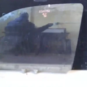 Exkluzív ajánlat HYUNDAI H1 Bal első ajtóüveg fehér bontott alkatrész