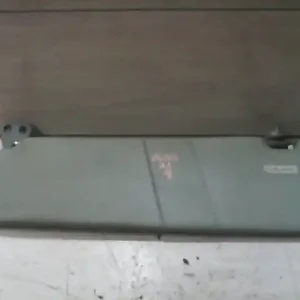 HYUNDAI H1 Bal napellenző bontott alkatrész Vedd meg most