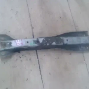 HYUNDAI H1 Homlokfal zárhíd függőleges összekötő,2.5td bontott alkatrész Azonnali szállítás