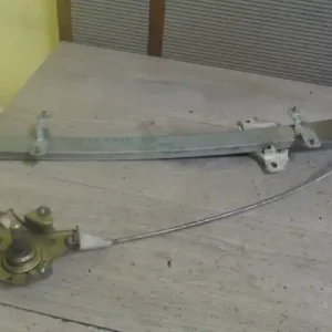 HYUNDAI H1 Jobb első ablakemelő szerkezet mechanikus bontott alkatrész Gyors szállítás