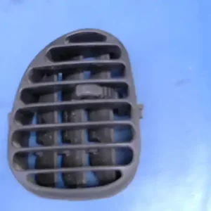 Biztonságos fizetés HYUNDAI H1 Középső szellőző bontott alkatrész