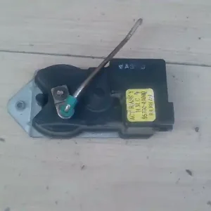 Vedd meg most HYUNDAI H1 Központizár motortolóajtó bontott alkatrész