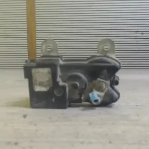 Expressz kézbesítés HYUNDAI H1 Központizár motorbal első bontott alkatrész