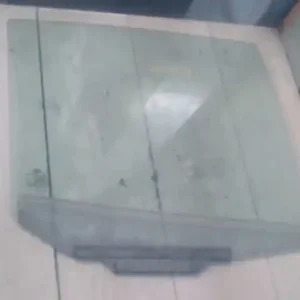 Olcsó HYUNDAI I10 08.05.01-13.10.31 Jobb hátsó ajtóüveg bontott alkatrész