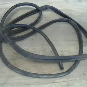 Exkluzív ajánlat HYUNDAI IX20 10.10-14.12 Bal hátsó ajtó kéder gumi 5 ajtósbontott alkatrész