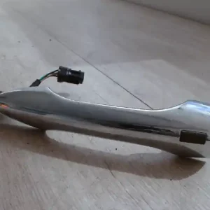 Alacsony ár HYUNDAI IX35 2010.04.01-2014.12.31 Bal első külső kilincs mikro kapcsolós bontott alkatrész