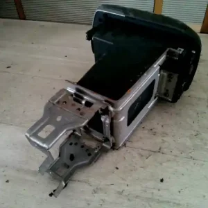 Expressz szállítás HYUNDAI IX35 2010.04.01-2014.12.31 Könyöklő bontott alkatrész