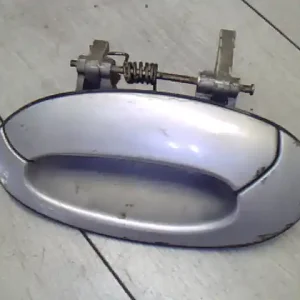 Utolsó esély HYUNDAI LANTRA -96 Bal hátsó külső kilincs bontott alkatrész