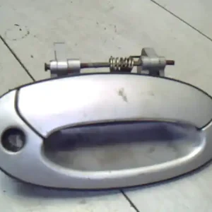 Csak ma HYUNDAI LANTRA -96 Jobb első külső kilincsbontott alkatrész