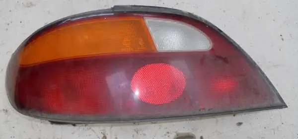 Végkiárusítás HYUNDAI LANTRA 96- Bal hátsó lámpa4 ajtós bontott alkatrész