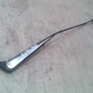 HYUNDAI PONY 89-94 Ablaktörlő kar jobb első bontott alkatrész Vedd meg online