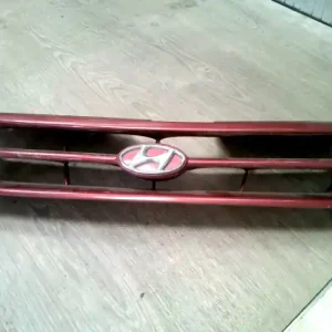 HYUNDAI PONY 89-94 Hűtőrács díszrács bontott alkatrész Árcsökkenés