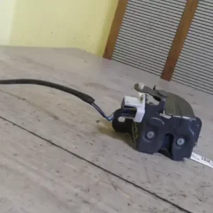 HYUNDAI Santa Fe 2001.03.01-2006.01.30 Csomagtér ajtó zárszerkezet bontott alkatrész Gyors kiszállítás