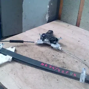 Expressz szállítás HYUNDAI Terracan 2001-2005 Bal első ablakemelő szerkezet elektromos bontott alkatrész