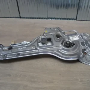 Expressz kézbesítés HYUNDAI TRAJET Bal hátsó ablakemelő szerkezet elektromos bontott alkatrész