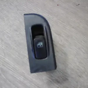 HYUNDAI TRAJET Jobb első ablakemelő kapcsoló jobb elsőbontott alkatrész Árengedmény