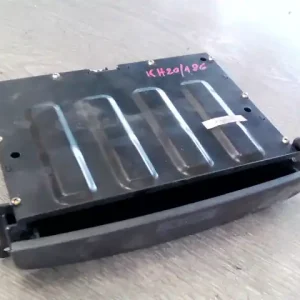 Kihagyhatatlan ajánlat HYUNDAI TRAJET Tároló rekesz első bontott alkatrész