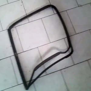 Utolsó esély IVECO Daily 2000-2006 35C13 Bal első ablakvezető gumi bontott alkatrész