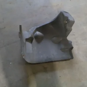 Ingyenes szállítás IVECO Daily 2000-2006 35C13 Bal első első kerékjárati dobbetét bontott alkatrész