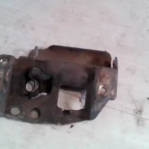 Vásárlói kedvenc IVECO Daily 2000-2006 35C13 Motorháztető zár bontott alkatrész