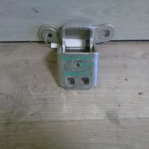 Outlet JEEP Cherokee (KJ) 2001.05.01-2007.12.31 Bal hátsó alsó ajtózsanér bontott alkatrész