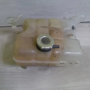 Gyors kiszállítás JEEP Cherokee (KJ) 2001.05.01-2007.12.31 Kiegyenlítő tartály bontott alkatrész