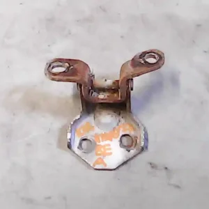 Biztonságos fizetés KIA CARENS 01-06 Bal első alsó ajtózsanér bontott alkatrész