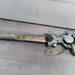 Ne maradj le KIA CARNIVAL Jobb első ablakemelő szerkezet elektromos bontott alkatrész