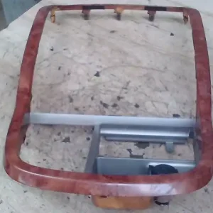 Expressz szállítás KIA CARNIVAL Középkonzol keret külső bontott alkatrész