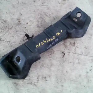 Legnépszerűbb KIA CEED 2006.10-2009.07 Fényszóró tartó csavarok bontott alkatrész