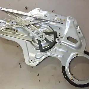 Kiárusítás KIA CERATO Jobb első ablakemelő szerkezet elektromos bontott alkatrész