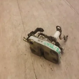 Kiárusítás KIA K2500 Bal hátsó ajtó zárszerkezet mechanikus bontott alkatrész