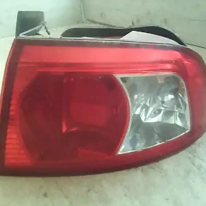 KIA MAGENTIS Jobb külső hátsó lámpa bontott alkatrész Biztonságos fizetés