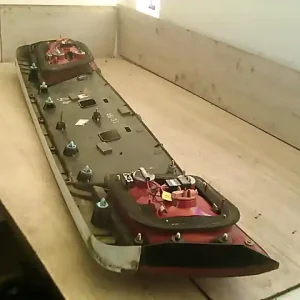 KIA MAGENTIS Rendszámtábla tartó hátsó lámpasor sedan bontott alkatrész Expressz kézbesítés