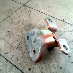 KIA PICANTO Bal hátsó felső ajtózsanér bontott alkatrész Ingyenes szállítás