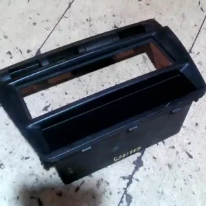 Rendeld meg most KIA PICANTO Tároló rekesz első bontott alkatrész