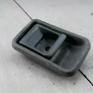 Végkiárusítás KIA PRIDE Jobb első belső kilincs bontott alkatrész