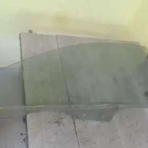 Biztonságos vásárlás KIA RIO 2000.04-2005.06 Bal első ajtóüveg 5 ajtós bontott alkatrész