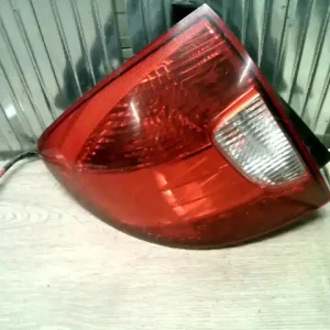 Legjobb ár KIA RIO 2000.04-2005.06 Bal hátsó lámpa kombi bontott alkatrész