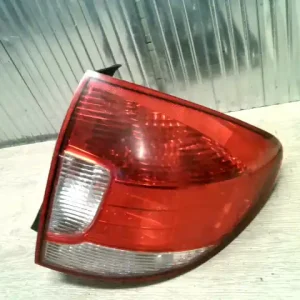 Biztonságos fizetés KIA RIO 2000.04-2005.06 Jobb hátsó lámpa kombi bontott alkatrész