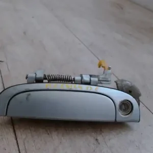 Prémium KIA Rio 2005.06 - 2011.08 Bal első külső kilincs dugózáral bontott alkatrész